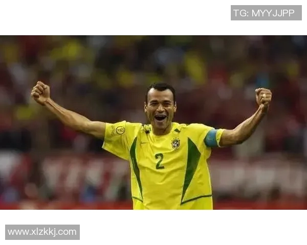 艺术与绿茵的交融探索当代足球球星卡的收藏与美学价值